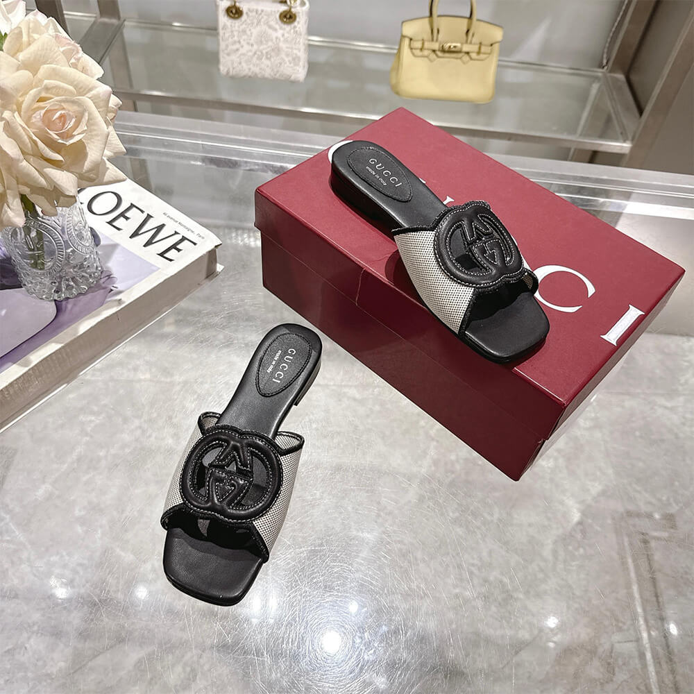 GUCCI Women s Interlocking G slide sandal
