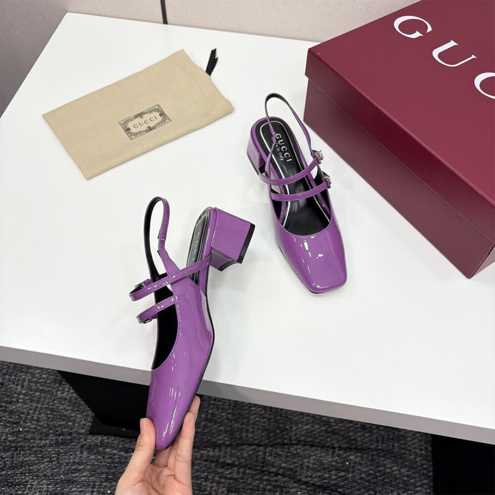 Gucci Women s pump with Double G