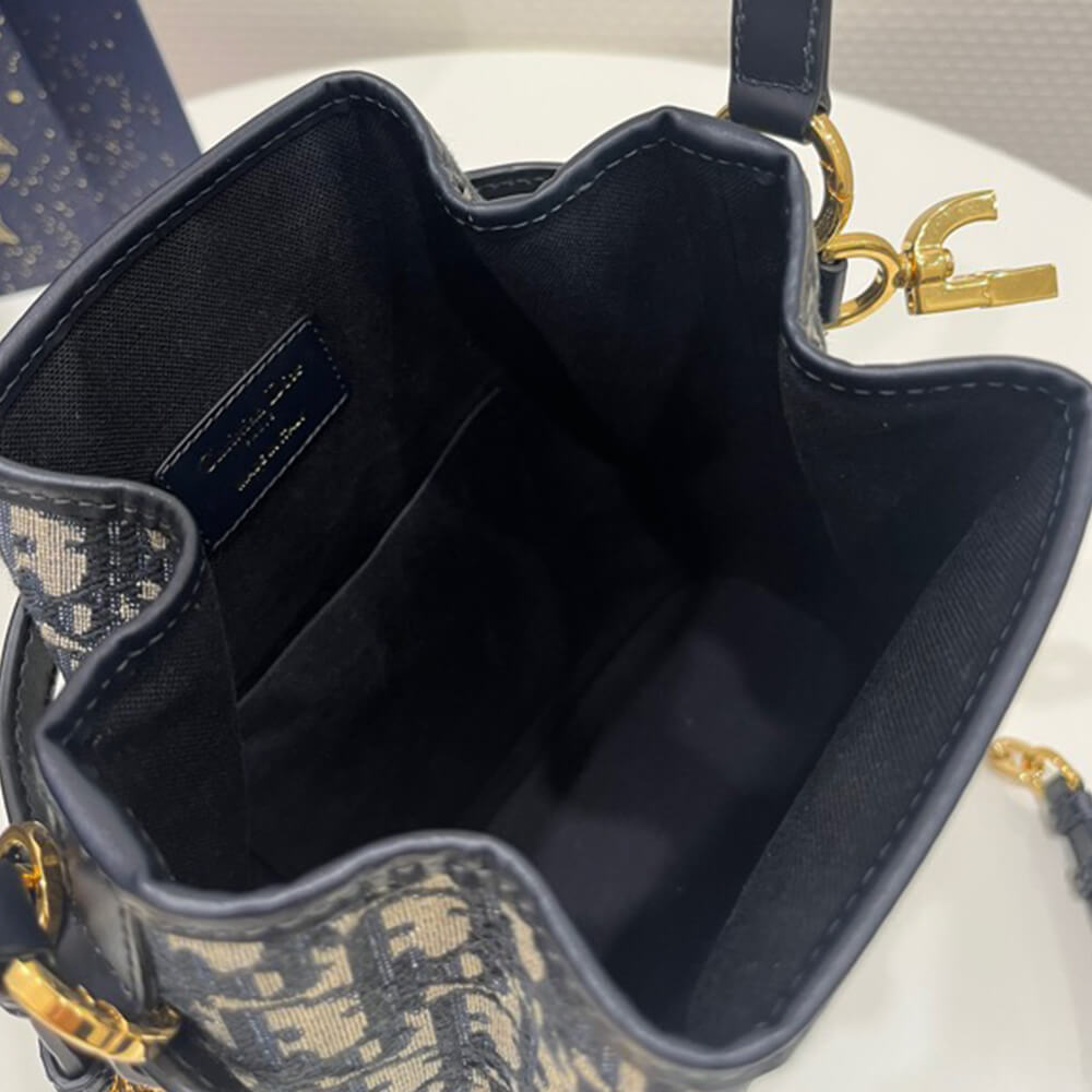 MEDIUM C EST DIOR BAG