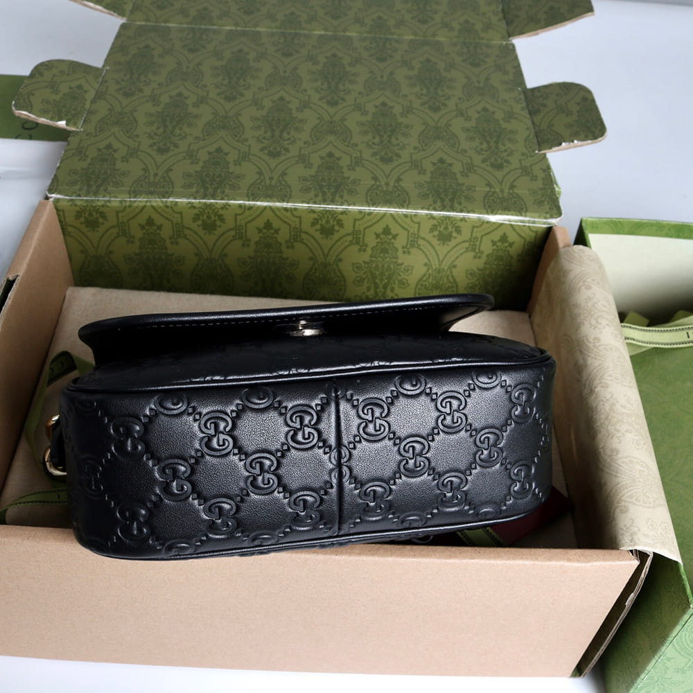 GG Emblem small shoulder bag