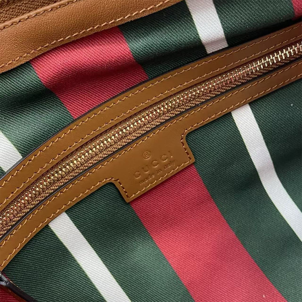 GG Emblem medium shoulder bag